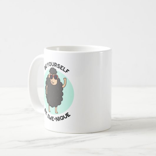 Seien Sie selbst Ewenique Funny Sheep Pub Kaffeetasse (Vorderseite Links)