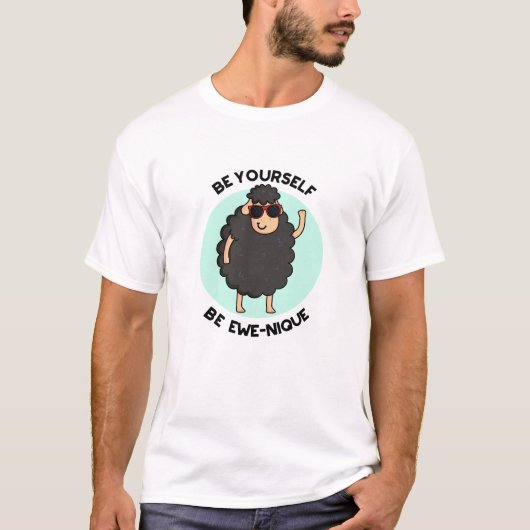 Seien Sie selbst Ewenique Funny Sheep Pub T-Shirt (Vorderseite)