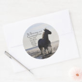 Seien Sie stark und mutig Bibelverse Deut 31 Pferd Runder Aufkleber (Umschlag)