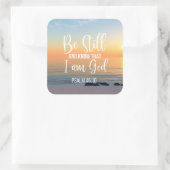 Seien Sie still und wissen Sie, dass ich Gott bin Quadratischer Aufkleber (Tasche)