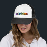 Seien Sie stolz auf LGBT-Gay Pride Truckerkappe<br><div class="desc">Seien Sie stolz: eine positive und aufstrebende Botschaft in Regenbogenfarben.</div>