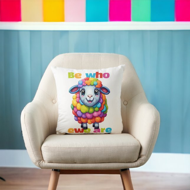 Seien Sie, wer ewe ist Rainbow Sheep Kissen (Be who ewe are Rainbow Sheep Throw Pillows from Ricaso. LGBT Gay themed be who you are pillow)