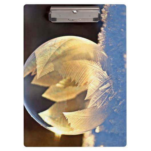 Seifenblase auf Schnee Klemmbrett (Vorderseite)