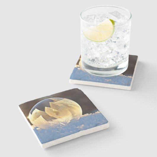 Seifenblase auf Schnee Steinuntersetzer (Seitenansicht)