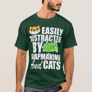 Seifenmacher durch Seifenherstellung und Katze lei T-Shirt