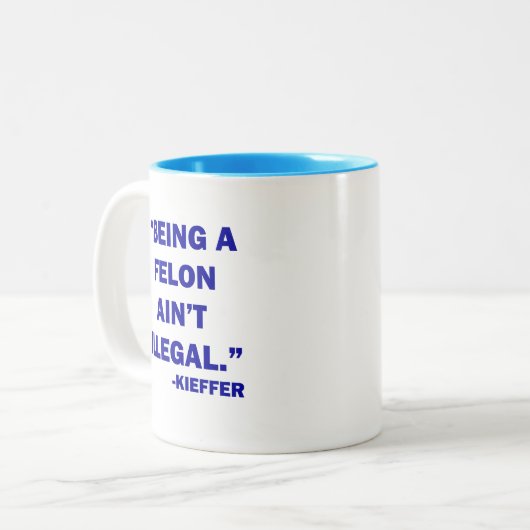"Sein ein Täter ist nicht illegale" Tasse (Vorderseite Links)