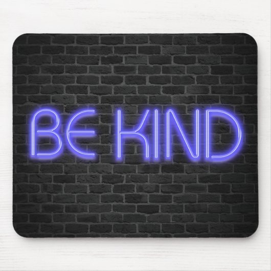 SEIN Sie Text in Neonleuchten auf Backstein. Mousepad (Vorne)