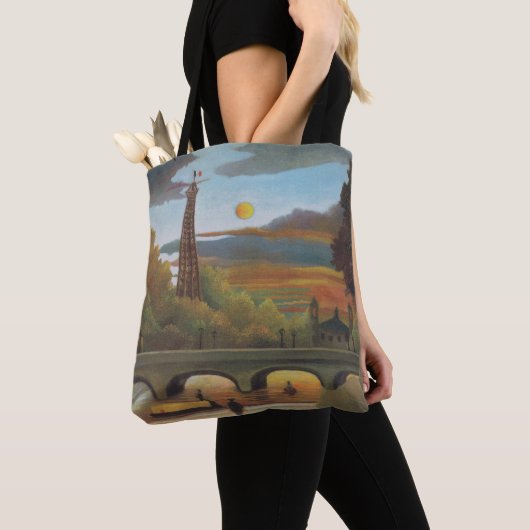 Seine und Eiffelturm bei Sunset by Henri Rousseau Tasche (Von Nahem)