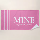 Seine und ihre Pink 'MINE' personalisiert Strandtuch (Vorderseite)