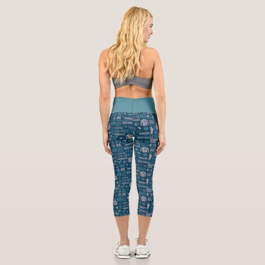 Seinfeld | Meme Pattern Capri Leggings (Rückseite)