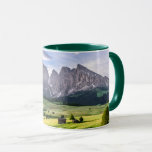 Seiser Alm | Dolomiten Alpen, Italien Tasse<br><div class="desc">Dieses Foto bietet den Frühling auf der Seiser Alm mit Blick auf Langkofel.</div>