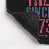 Seit 1773 wird der Tee im sonnigen 4. Juli gespült Mousepad (Ecke)