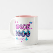 SEIT 2000 - Y2K Retro ästhetische Typografie Desig Zweifarbige Tasse (Vorderseite Links)