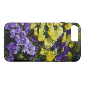 Seite der Lila und gelben Stiefmütterchen Case-Mate iPhone Hülle (Rückseite (Horizontal))
