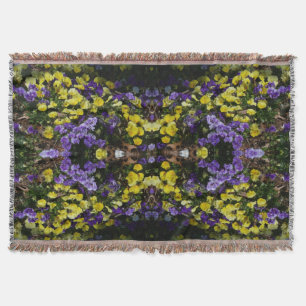 Seite der Lila und gelben Stiefmütterchen Decke