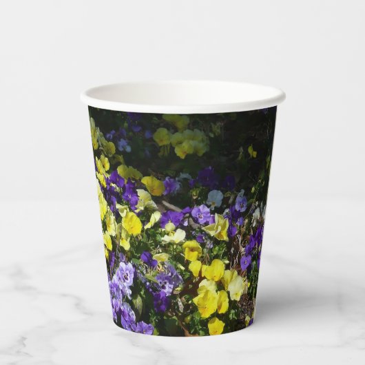 Seite der Lila und gelben Stiefmütterchen Pappbecher (Rückseite)