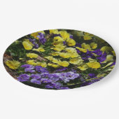 Seite der Lila und gelben Stiefmütterchen Pappteller (Schrägansicht)