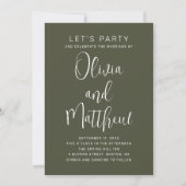 Seite Grün Typografie Skript Hochzeit + QR Details Einladung (Vorderseite)