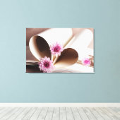 Seiten eines Buches in Form eines Herzens Leinwanddruck (Insitu (Holzboden))