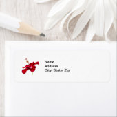 Seitenansicht der Blume des roten Hibiskus (Insitu)