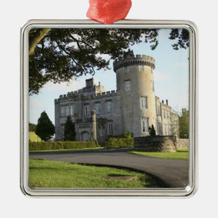 Seiteneingang von Dromoland Castle ohne Menschen Silbernes Ornament