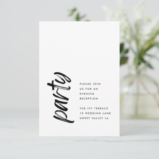 Seitenwege Schwarz Moderne einfache Hochzeit Begleitkarte (Stehend Vorderseite)