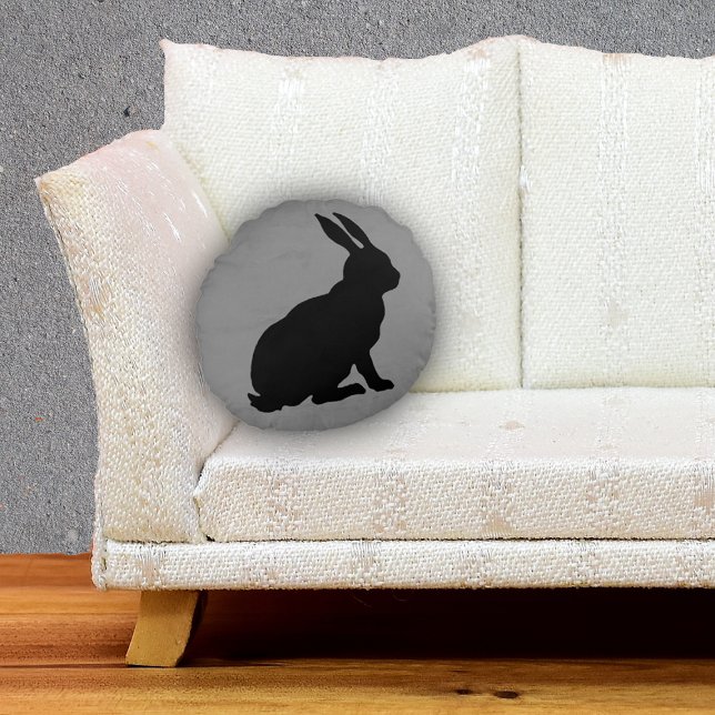 Seitliches Profil Sitzen schwarzes Rabbit Marbled  Rundes Kissen (black silhouette bunny rabbit sitting on mottled grey round throw decorative pillow.)