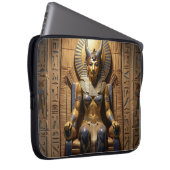 Sekhmet – Lion-Headed War Goddess Laptopschutzhülle (Vorne Rechts)