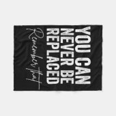 Selbstmordgefälligkeit Sie können nie ersetzt werd Fleecedecke (Vorderseite (Horizontal))