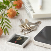 Selbstporträt, gekleidet für 'Hernani Schlüsselanhänger (Seite)