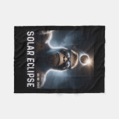 Selfie mit Solar 2024 Eclipse Brillen ich Fleecedecke (Vorderseite (Horizontal))