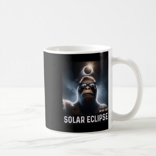 Selfie mit Solar 2024 Eclipse Brillen ich Kaffeetasse (Rechts)
