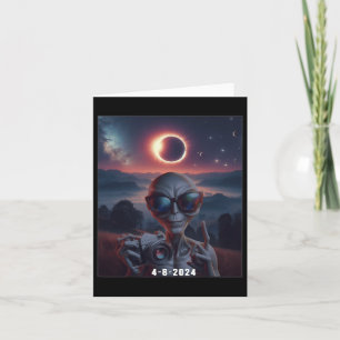 Selfie mit Solar 2024 Eclipse Tragegles Retro Karte