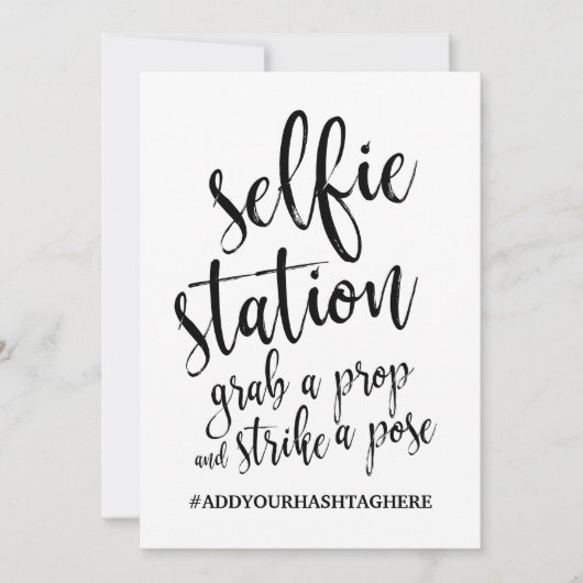 Selfie Station Schwarz-Weiß-Zeichen Einladung (Vorderseite)