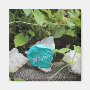 Seliger Felsen versteckt im Garten Magnet