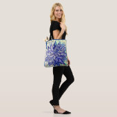 Selten Blue Dahlia Tasche (Am Model)