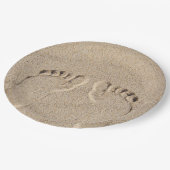 Seltene Fußspuren in Sand Pappteller (Schrägansicht)