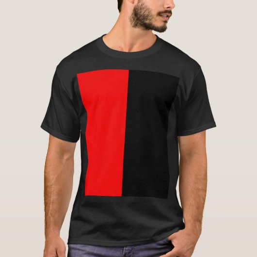 Seltsam rot und schwarz - unangenehm T-Shirt (Vorderseite)