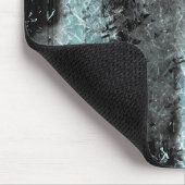 Seltsame faserige Textur in Blau und Schwarz Mousepad (Ecke)