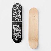 Seltsame Kreaturen b&w abstrakte Kunst Skateboard (Vorderseite)