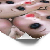 seltsame verzerrte Poster-Puppe dollart Poster (Ecke)