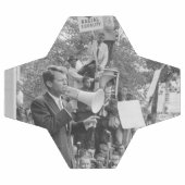 Sen. Robert Kennedy Campaigning für US-Präsident Fußball (Flach)