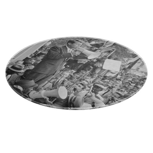 Sen. Robert Kennedy Campaigning für US-Präsident Schneidebrett (Ecke)