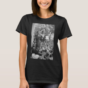 Senator Robert Kennedy bei seinem Wahlkampf um die T-Shirt