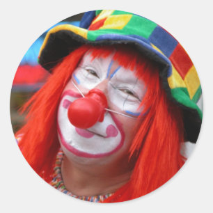 senden Sie in die Clowns Runder Aufkleber