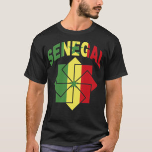 Senegalesische Fahne kletterte in einem Ornament T-Shirt