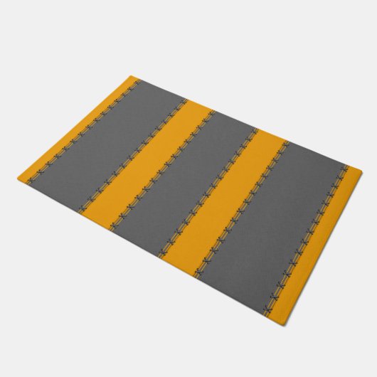 Senfgelbe Streifen, grau genäht Fußmatte (Schrägansicht)