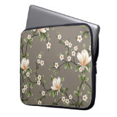 Senfkleine Blume mit grünen Blätter Laptopschutzhülle (Vorderseite Links)