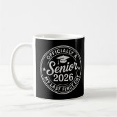 Senior 2026 Ersttagestempel Kaffeetasse (Links)