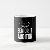 Senior IT Auditor Job Title Gift Kaffeetasse (Mittel)